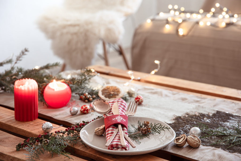 Table setting for a festive Christmas dinner.