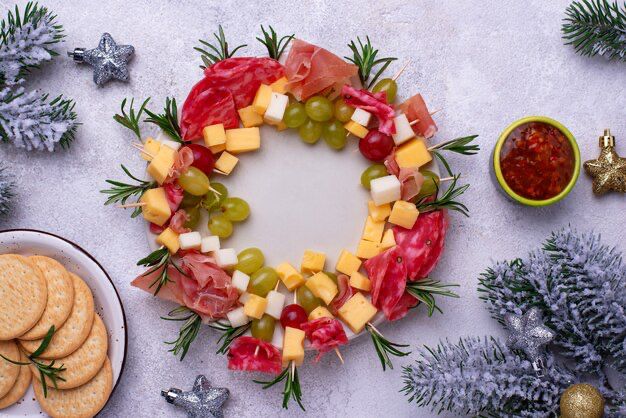 Savory Cheese Wreath 