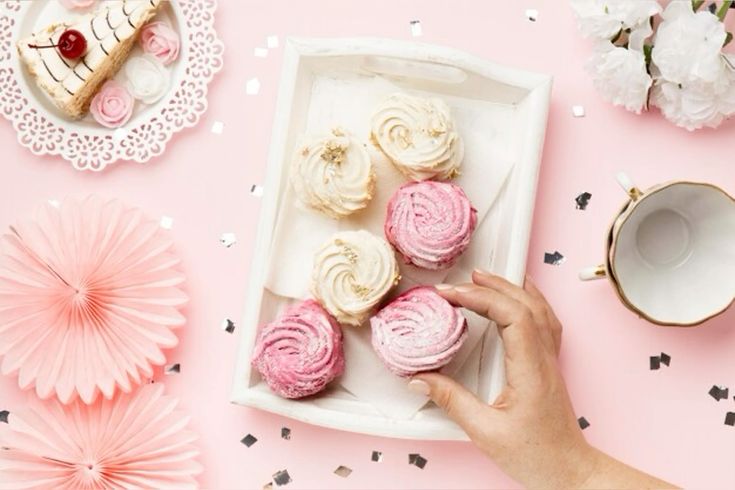 Carrot Cake Cupcakes with Cream Cheese Frosting